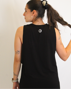 Polera deportiva mujer Andes Leve negra, vista posterior - Kipure
